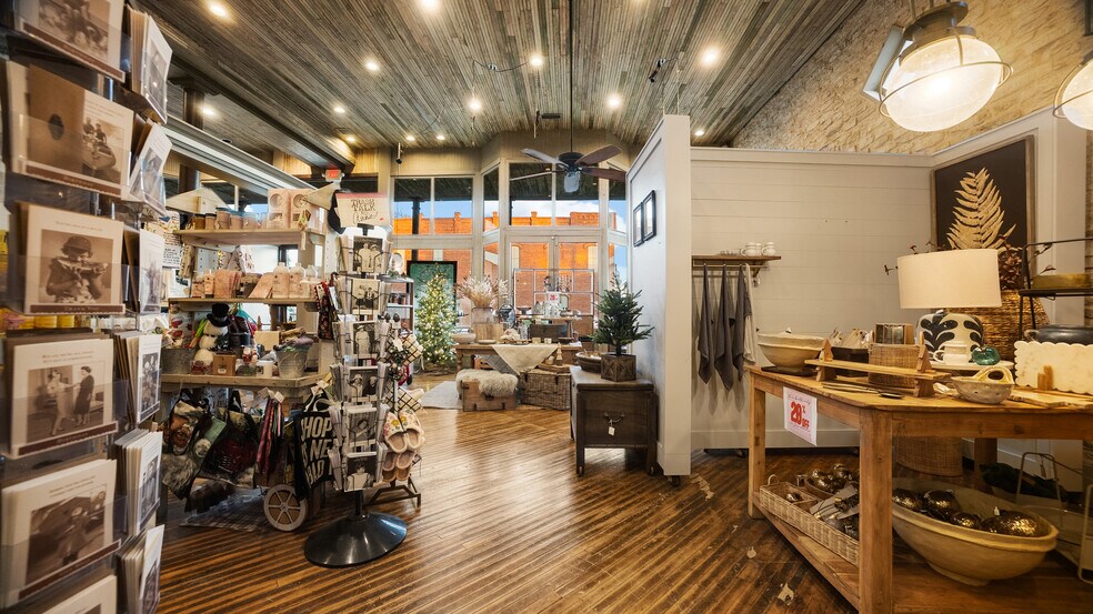 More Photos Of 101 N Elm, Hico General Retail For Sale