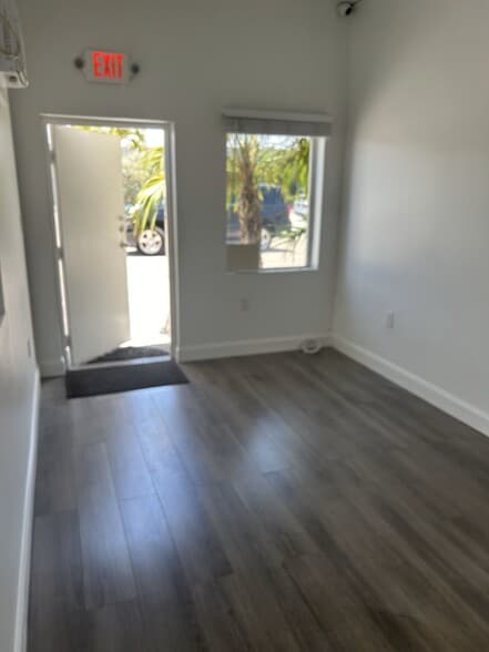 More Photos Of 418-432 S Dixie Hwy E, Pompano Beach Service For Lease