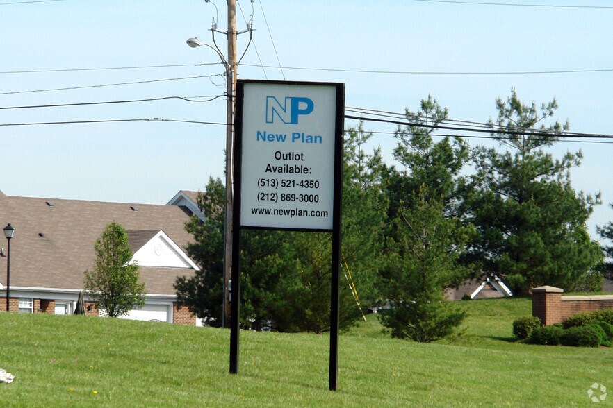 More Photos Of 12501 Shelbyville Rd, Louisville Unknown For Lease