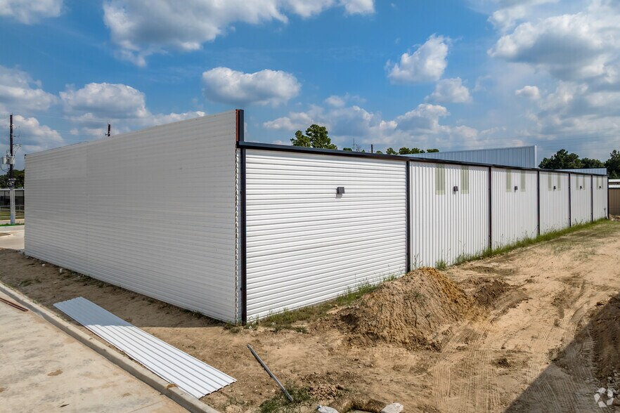 More Photos Of 18011 Cypress Rose Hill Rd, Cypress Unknown For Lease