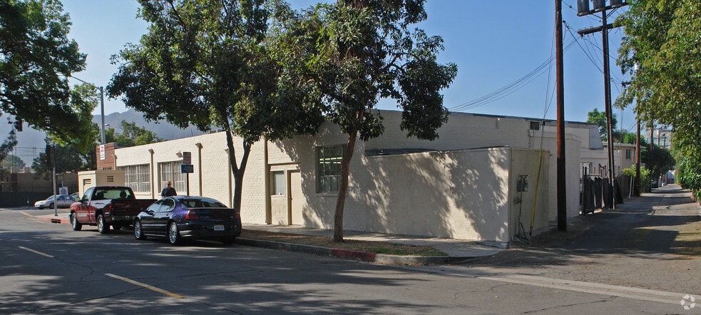 More Photos Of 2101 W Olive Ave, Burbank Warehouse For Sale