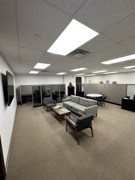 More Photos Of 3737 Round Bottom Rd, Cincinnati Warehouse For Lease