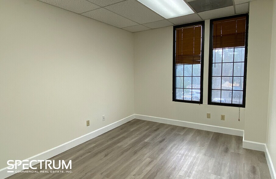 More Photos Of 15600 Devonshire St, Granada Hills Office For Lease