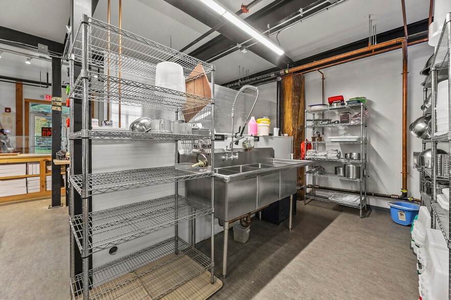 More Photos Of 198 Main St, Great Barrington Freestanding For Sale