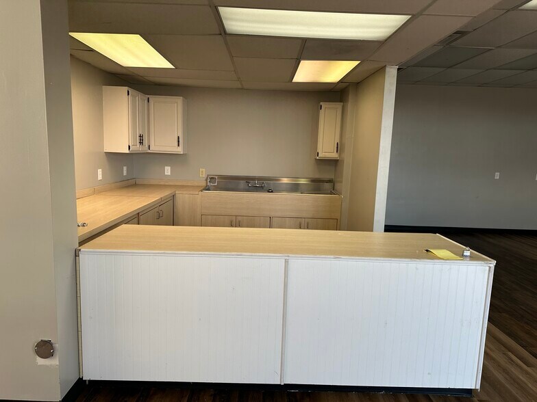 More Photos Of 7594 W Oh-73, Wilmington General Retail For Sale