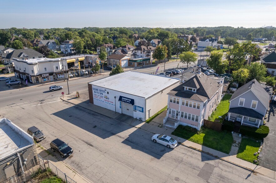 More Photos Of 320 Lake St, Maywood Carwash For Sale