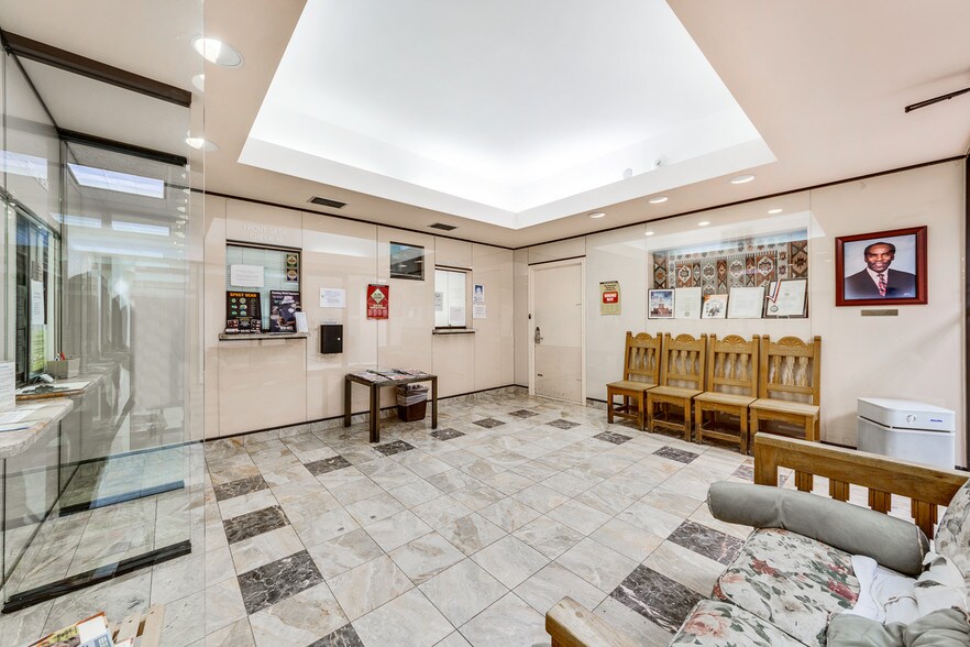 More Photos Of 8345 Walnut Hill Ln, Dallas Medical For Sale