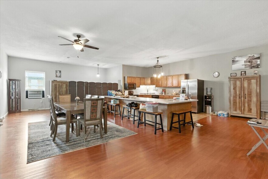 More Photos Of 501-503 Iowa Ave, Essex Storefront Retail Residential For Sale