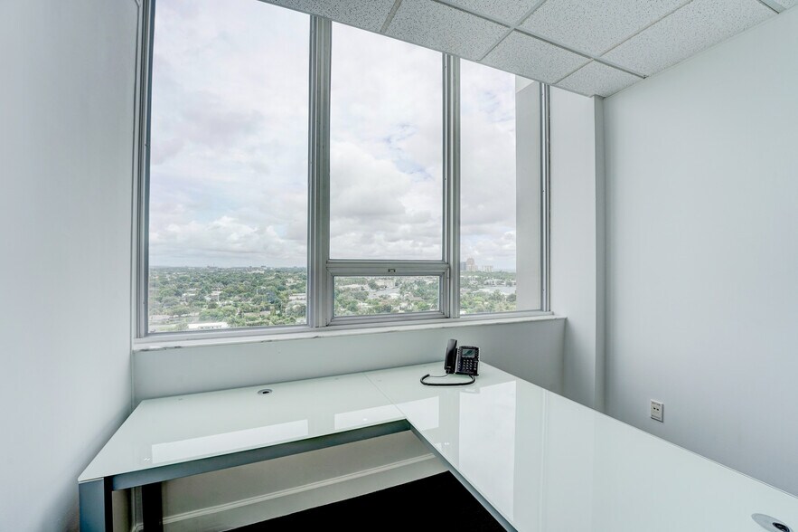 More Photos Of 2455 E Sunrise Blvd, Fort Lauderdale Loft Creative Space For Sale