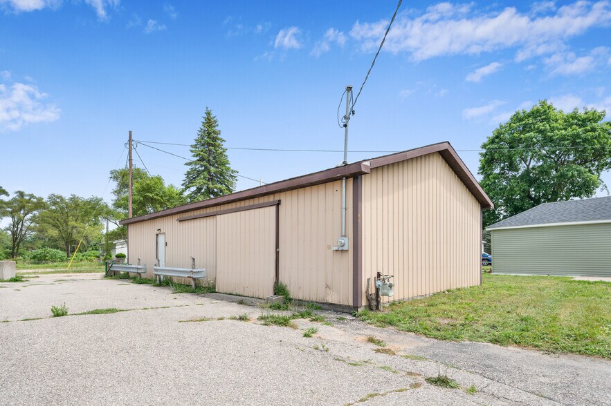 More Photos Of 203 S 3rd Ave, Big Rapids Medical For Sale