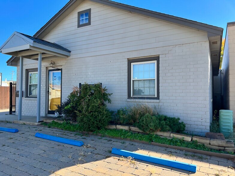More Photos Of 28 NE 28th St, Oklahoma City Flex For Sale