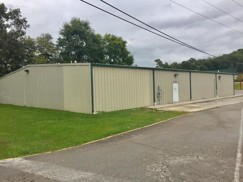 More Photos Of 645 Lily School Rd, Lily General Retail For Sale