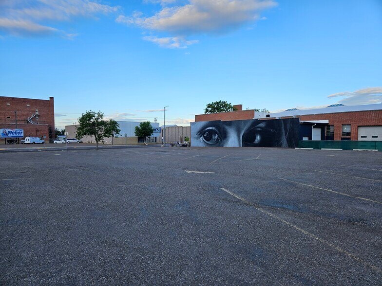 More Photos Of 815 N 1st Ave, Great Falls Auto Dealership For Lease
