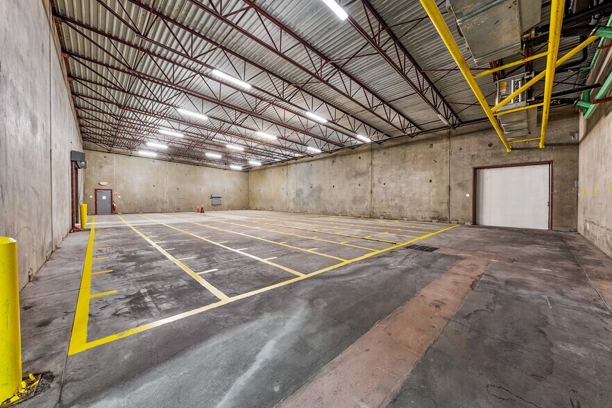 More Photos Of 661 S Fir St, Medford Refrigeration Cold Storage For Lease