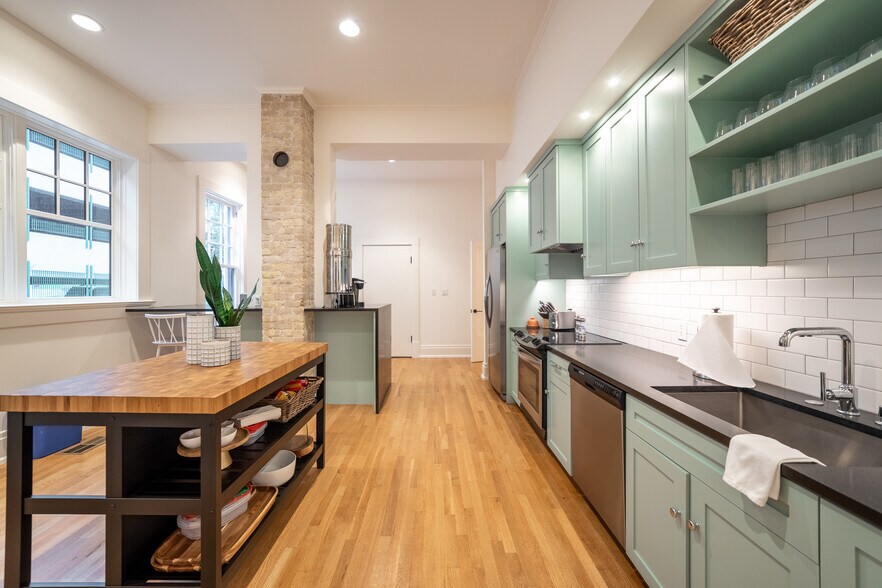 More Photos Of 904 San Antonio St, Austin Office For Lease