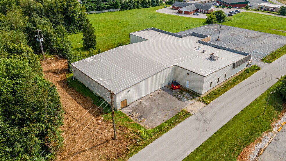 More Photos Of 1849 Gardner Ln NW, Corydon Sports And Entertainment For Sale