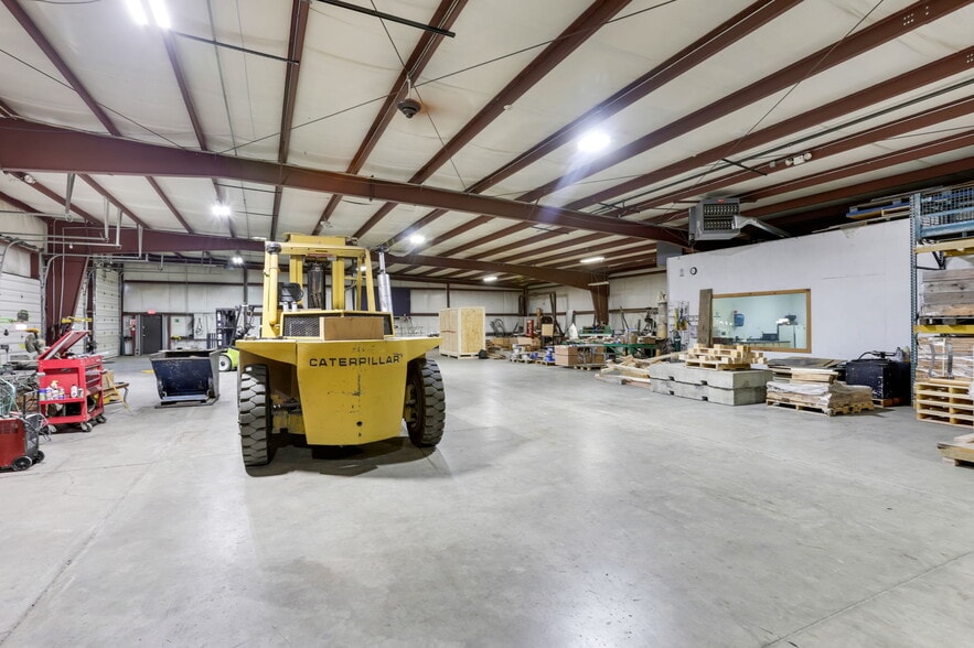 More Photos Of 2591 Harrison Rd, Columbus Warehouse For Sale