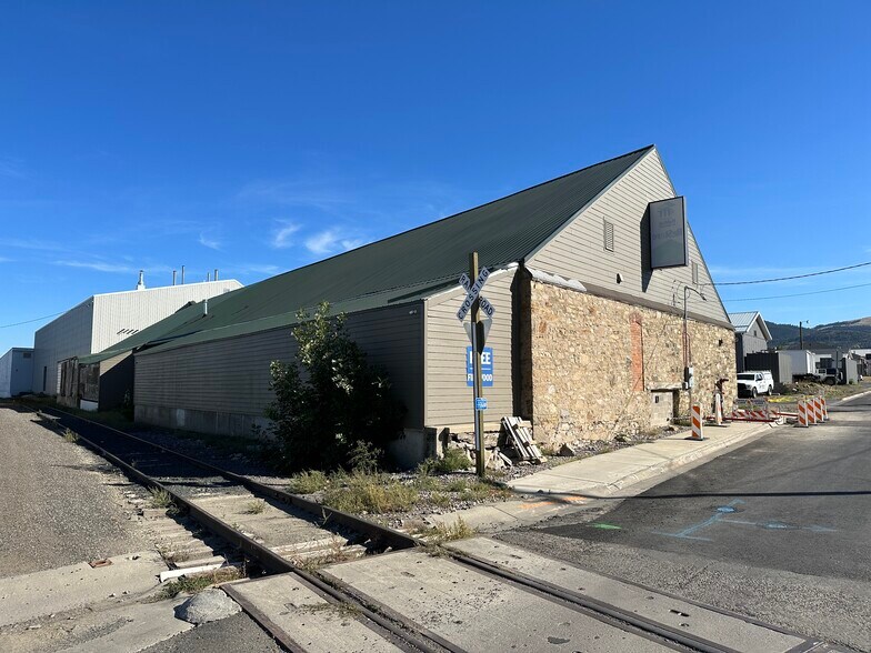 More Photos Of 1531 National Ave, Helena Flex For Sale