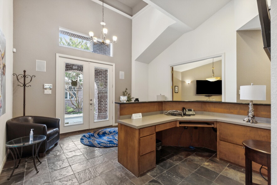 More Photos Of 700 N Carroll Ave, Southlake Office For Lease