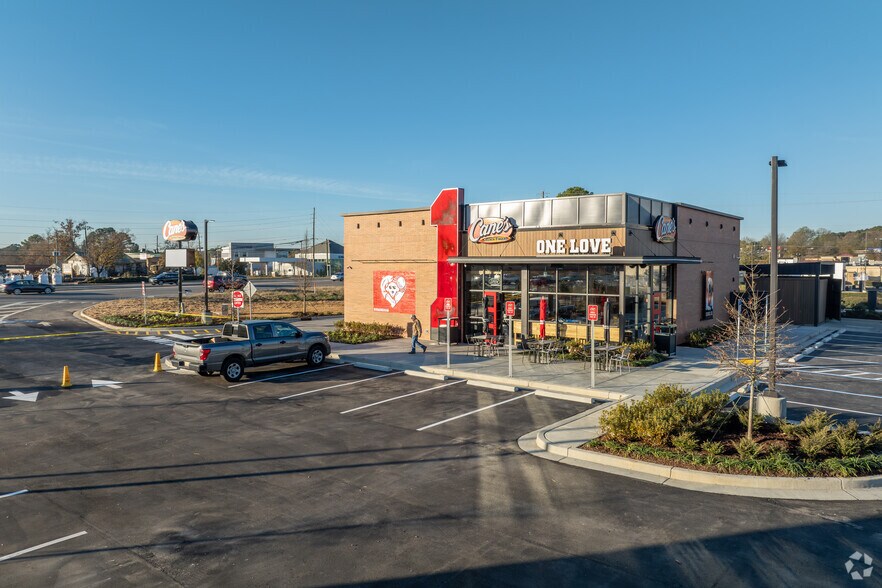 More Photos Of 5301 US 280, Birmingham Restaurant For Sale