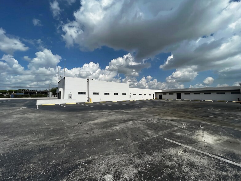 More Photos Of 950 SW 12th Ave, Pompano Beach Manufacturing For Sale