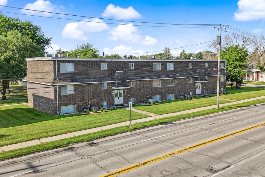 More Photos Of 1115 4th St, Mason City Apartments For Sale