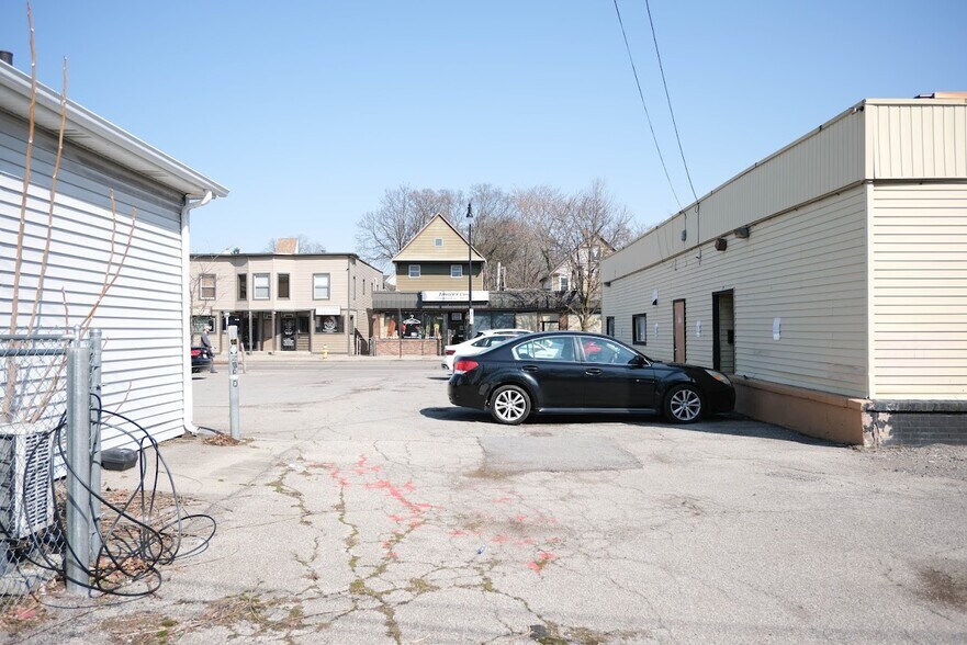 More Photos Of 985 S Clinton Ave, Rochester Restaurant For Sale