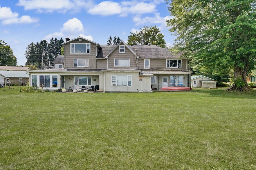 More Photos Of 4344 W Summit St, Lakewood Multifamily For Sale