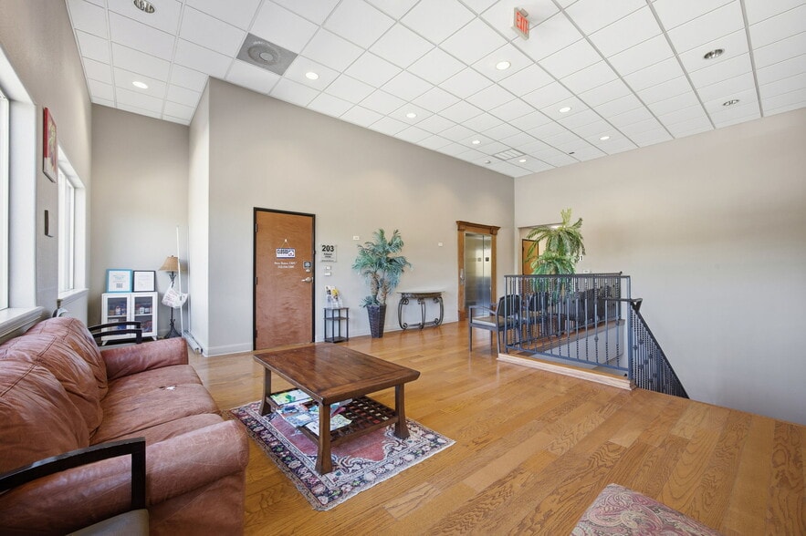 More Photos Of 4010 Sandy Brook Dr, Round Rock Medical For Sale