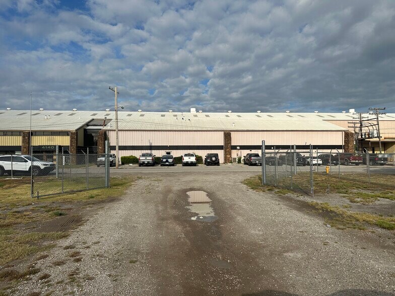 More Photos Of 4210 Elwood, Tulsa Land For Lease