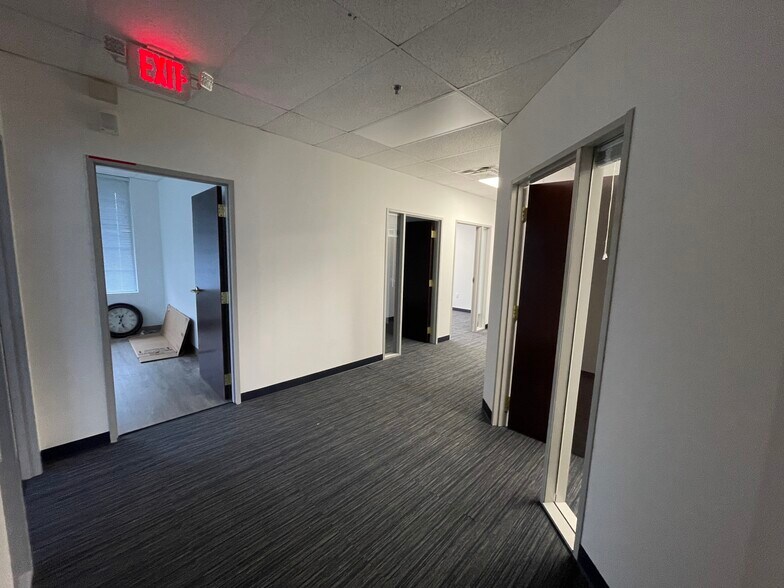 More Photos Of 50101 Governors Dr, Chapel Hill Office For Lease