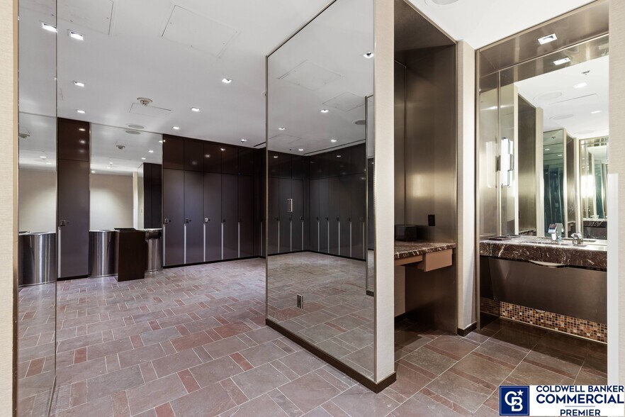 More Photos Of 4381 W Flamingo Rd, Las Vegas Hotel For Lease