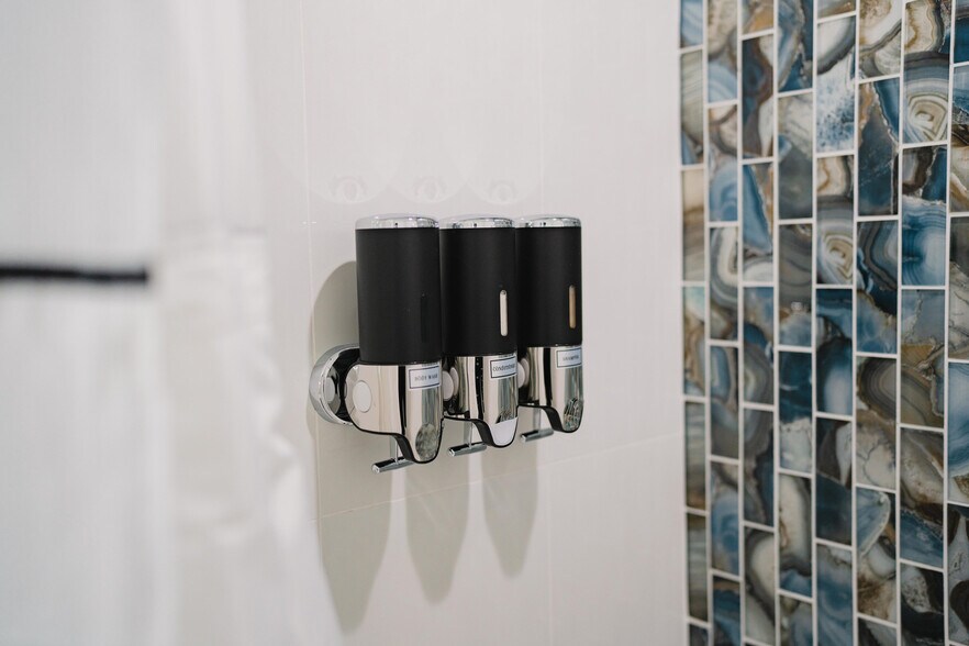 More Photos Of 1107 N Broadway, Santa Maria Hotel For Sale