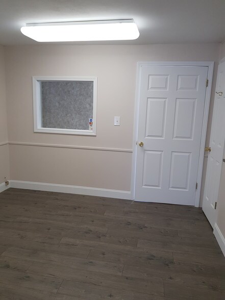 More Photos Of 864 Burdeck St, Schenectady Office For Sale