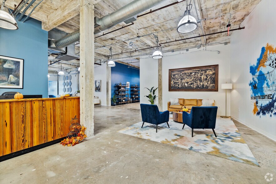 More Photos Of 1113 Vine St, Houston Loft Creative Space For Lease