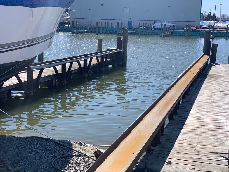 More Photos Of 30200 N River Rd, Harrison Township Marina For Sale