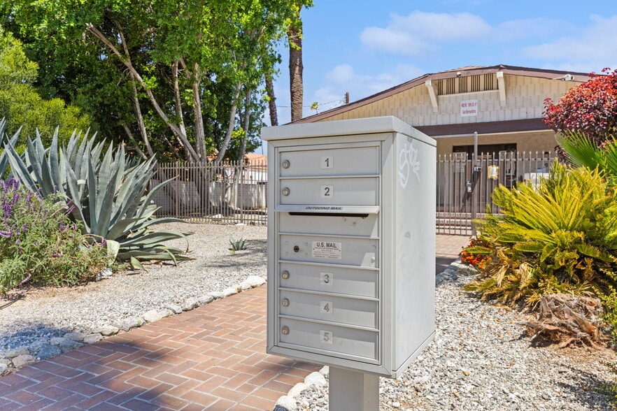 More Photos Of 480 W 18th St, San Bernardino Apartments For Sale