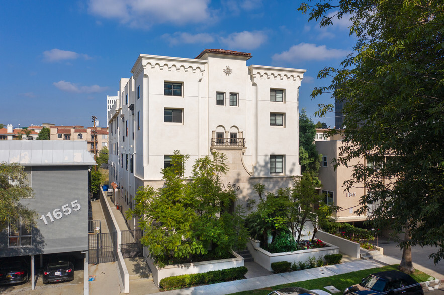 Primary Photo Of 11649 Mayfield Ave, Los Angeles Multifamily For Sale