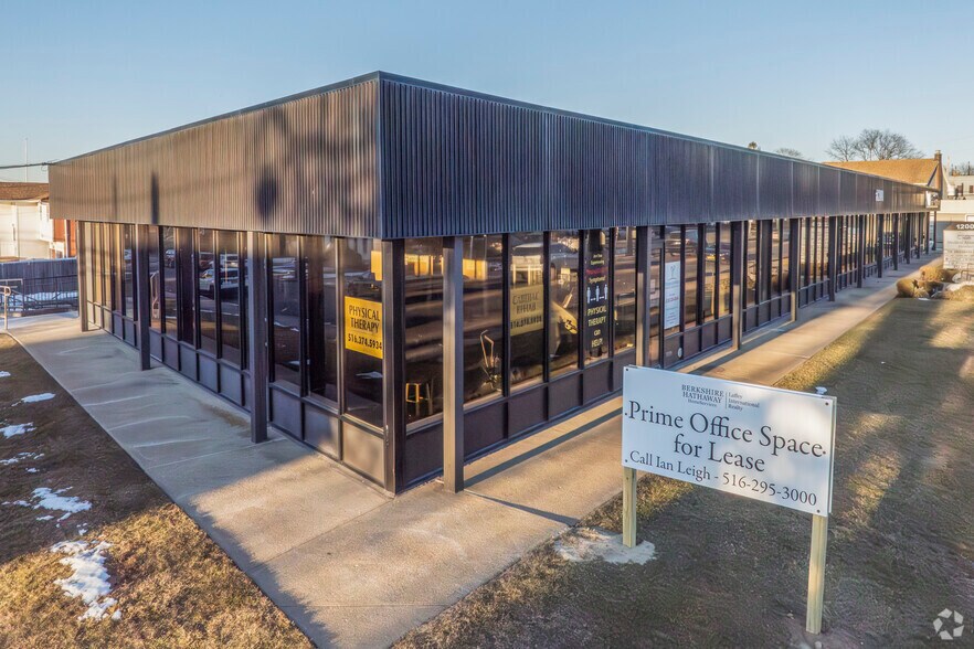 Primary Photo Of 1200 W Broadway, Hewlett Medical For Lease