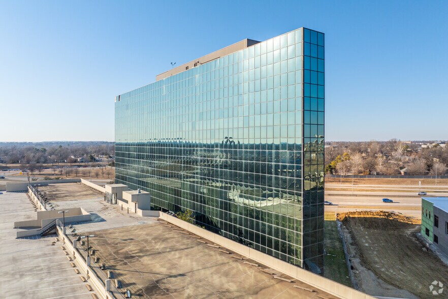 More Photos Of 5100 E Skelly Dr, Tulsa Office For Sale