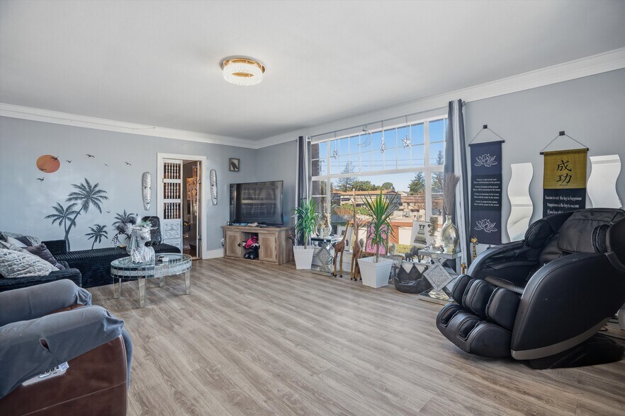 More Photos Of 511 3rd St, Rodeo Storefront Retail Residential For Sale