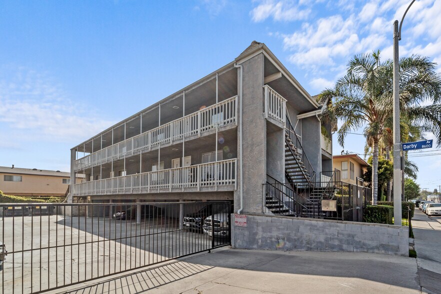 More Photos Of 18356 Napa St, Northridge Apartments For Sale