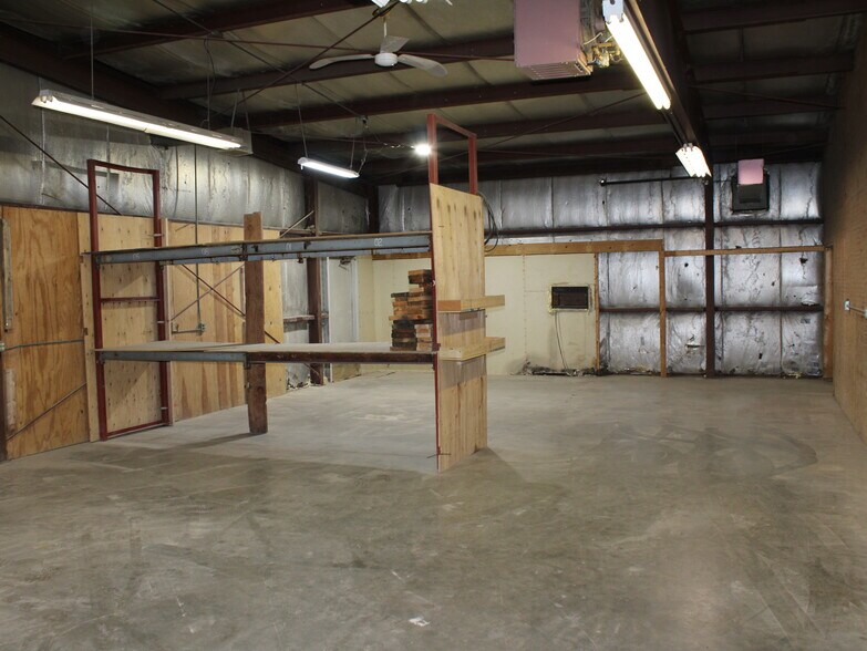 More Photos Of 683 Sullivan Dr, Fond Du Lac Warehouse For Sale