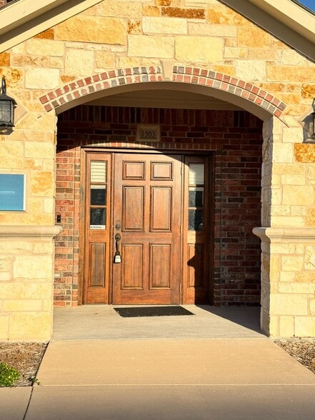 More Photos Of 8751 Collin McKinney Pky, McKinney Office Residential For Lease