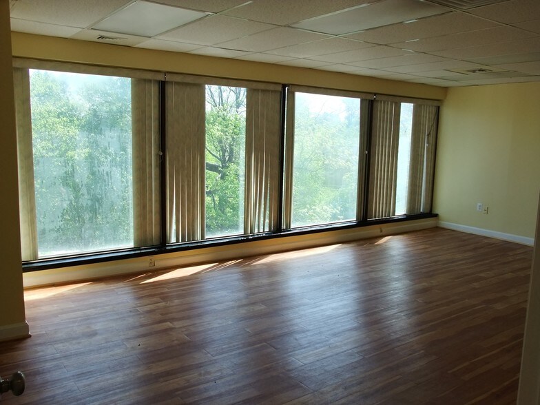 More Photos Of 3859-3871 Plaza Dr, Fairfax Office For Sale