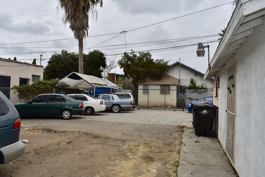 More Photos Of 1627 S Burlington Ave, Los Angeles Apartments For Sale