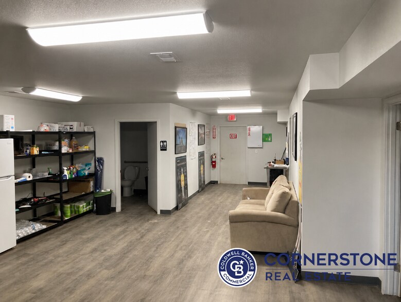 More Photos Of 901 N Foster Rd, Casper Warehouse For Sale