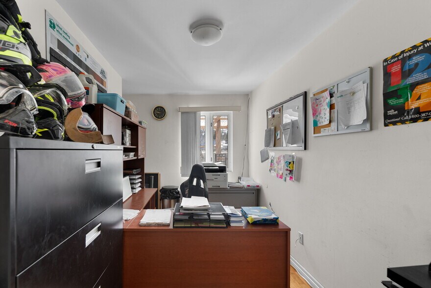 More Photos Of 29 Laren St, Wahnapitae Apartments For Sale