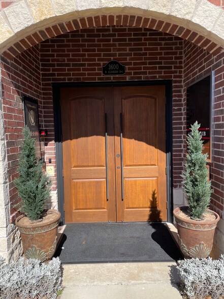 More Photos Of 3600 Eldorado Pky, McKinney Medical For Lease