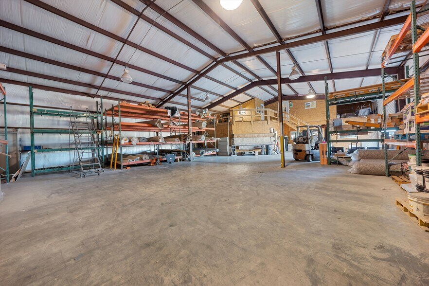 More Photos Of 6604 N State Highway 6, Woodway Storefront Retail Office For Lease